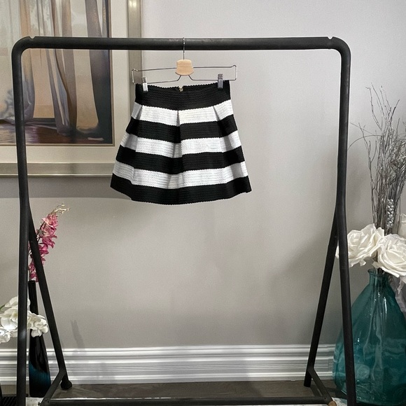 Seduction Dresses & Skirts - ✨NWT✨BLACK LIQUORICE STRIPPED SEDUCTION MINI SKIRT FROM URBAN PLANET